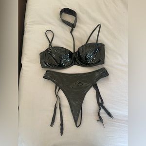 NWOT Forplay Patent G-String & Bra Set